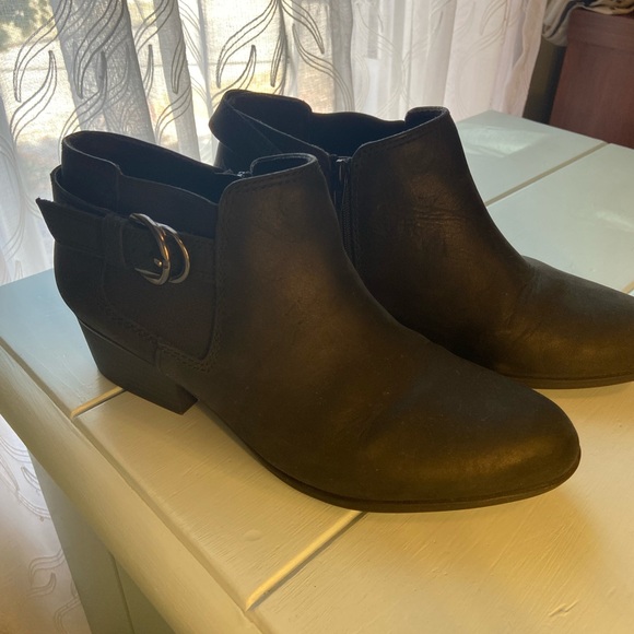 Clarks Black Ankle Boots, size 11M - Picture 1 of 6